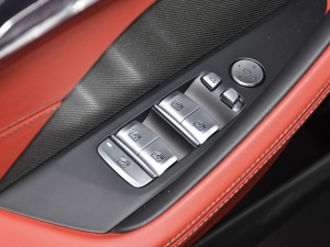 2021Ŀ 840i TI܇ M\b п؅^