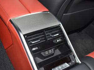 2021Ŀ 840i TI܇ M\b п؅^