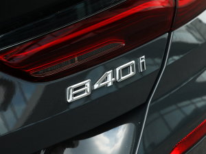 2022840i xDrive TI܇ M\b ^