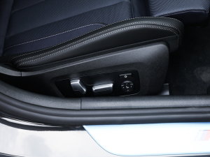 2022840i xDrive TI܇ M\b g