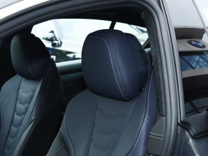 2022840i xDrive TI܇ M\b g