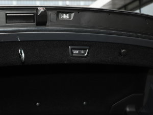 2022840i xDrive TI܇ M\b g