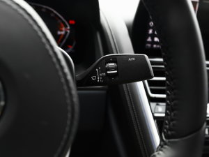 2022840i xDrive TI܇ M\b п؅^