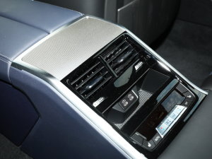 2022840i xDrive TI܇ M\b п؅^