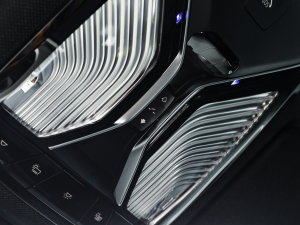 2022840i xDrive TI܇ M\b п؅^