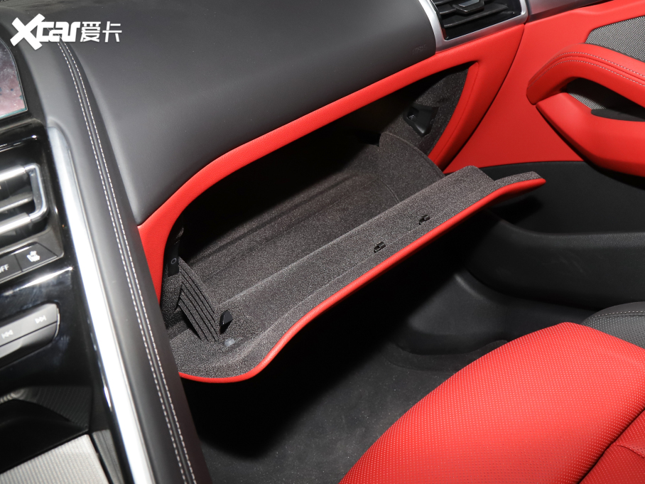 2021R8ϵ Ŀ 840i I܇ M\b