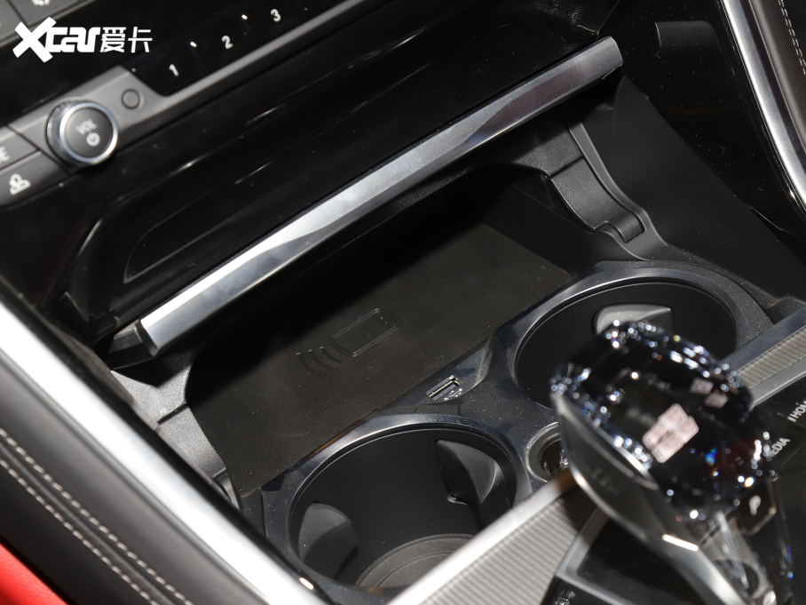 2021R8ϵ Ŀ 840i I܇ M\b