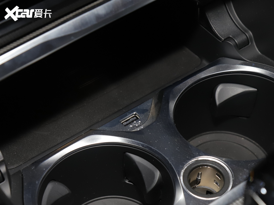 2021R8ϵ Ŀ 840i I܇ M\b