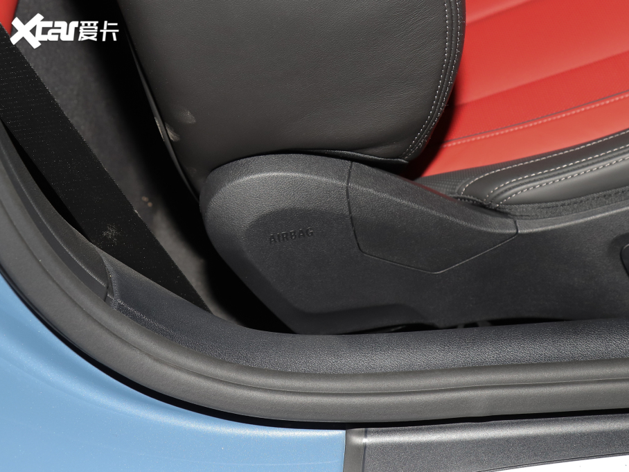 2021R8ϵ Ŀ 840i I܇ M\b