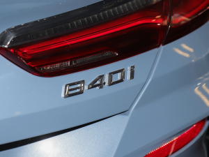 2021Ŀ 840i I܇ M\b ^