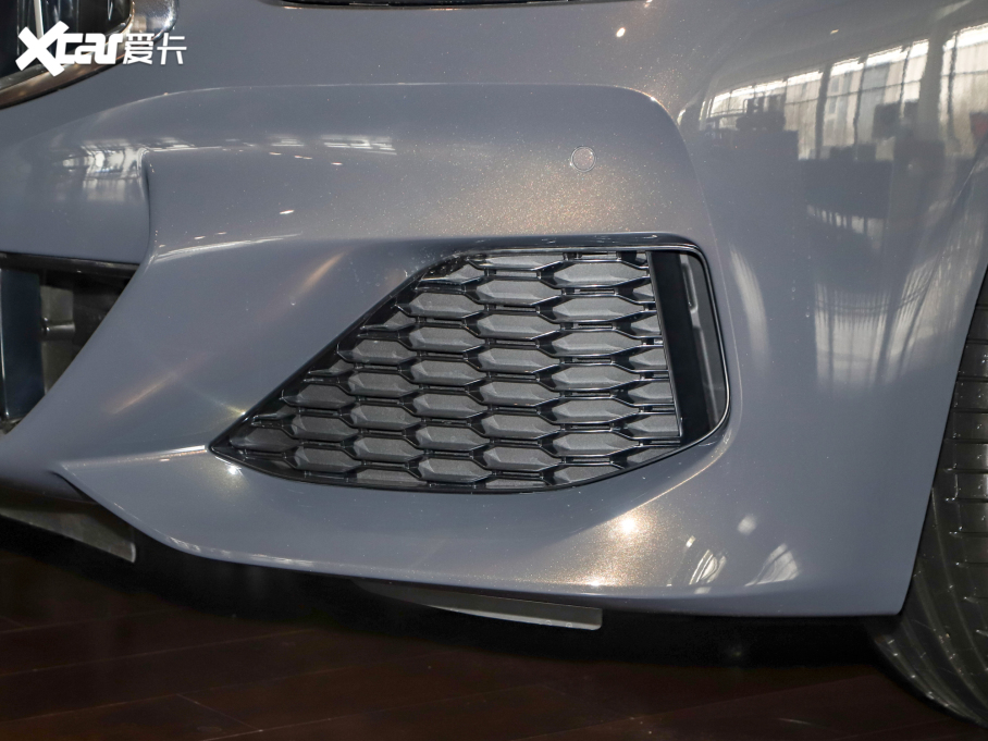 2021R8ϵ Ŀ 840i pTI܇ M\b