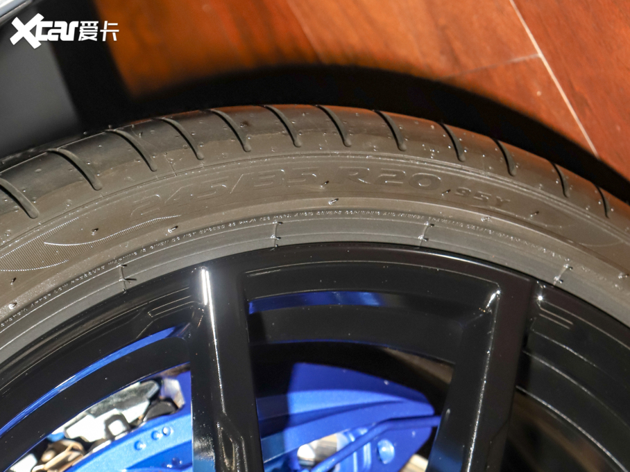 2021R8ϵ Ŀ 840i pTI܇ M\b