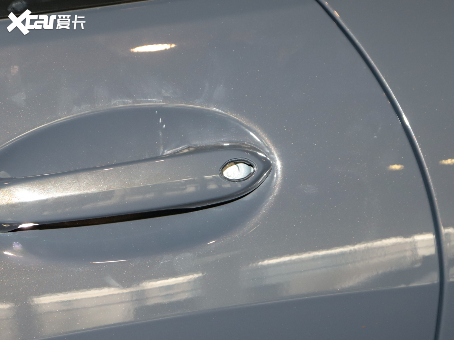 2021R8ϵ Ŀ 840i pTI܇ M\b