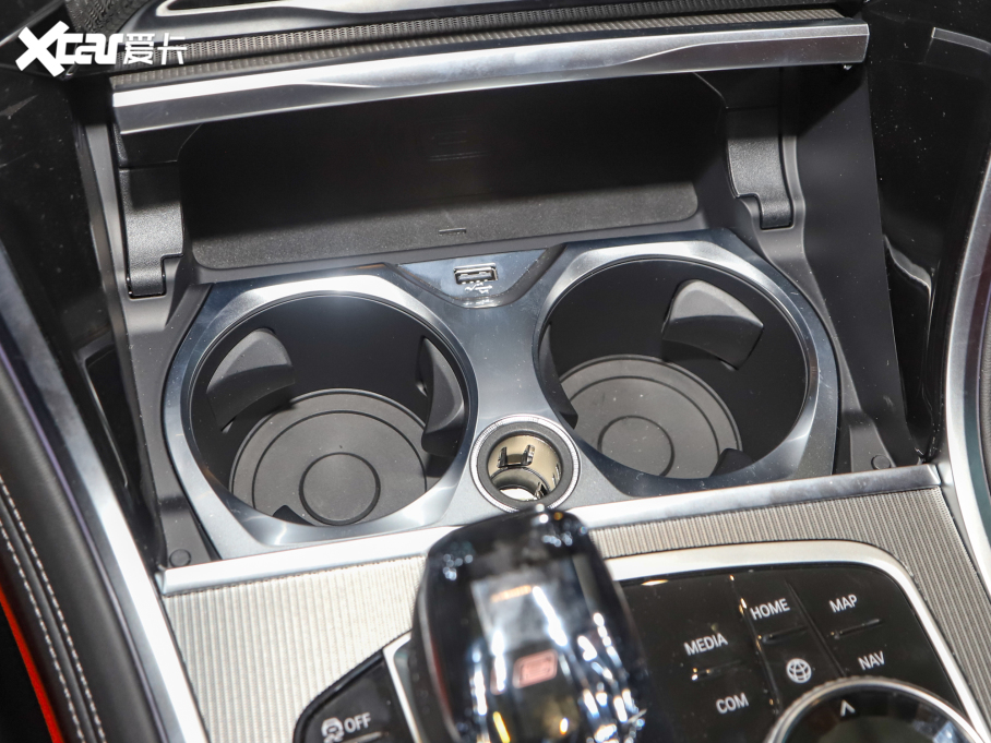 2021R8ϵ Ŀ 840i pTI܇ M\b