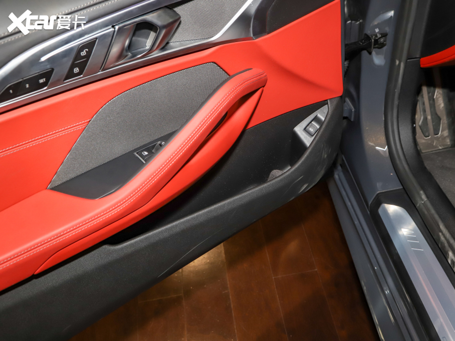 2021R8ϵ Ŀ 840i pTI܇ M\b