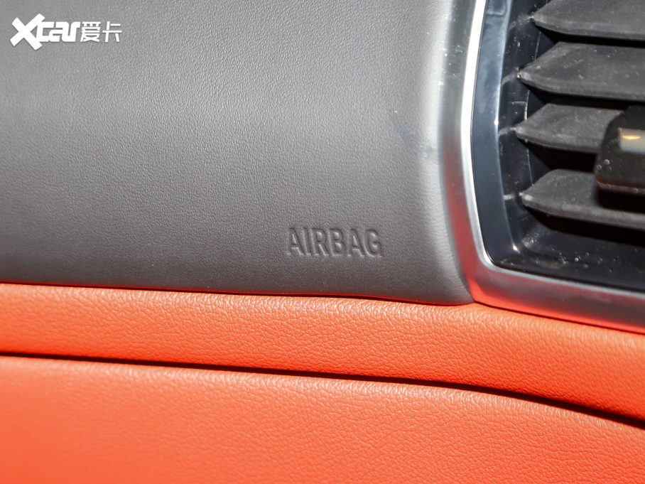 2021R8ϵ Ŀ 840i pTI܇ M\b