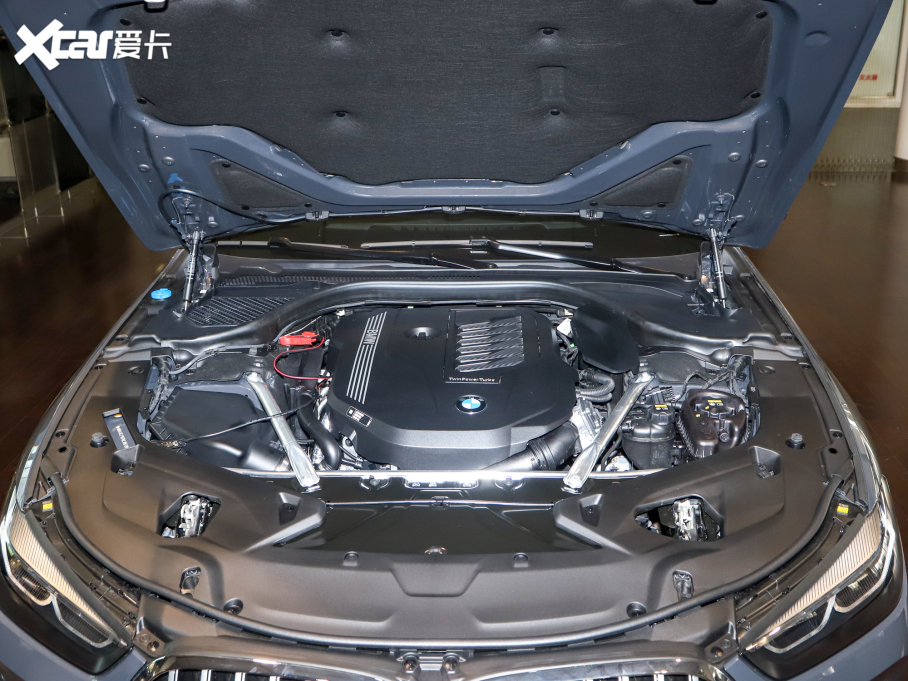 2021R8ϵ Ŀ 840i pTI܇ M\b