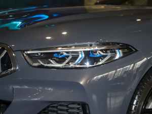 2021Ŀ 840i pTI܇ M\b 