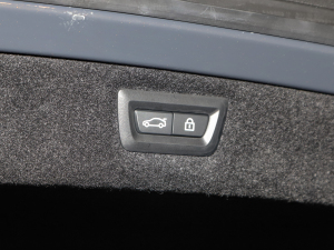 2021Ŀ 840i pTI܇ M\b g