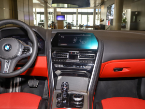 2021Ŀ 840i pTI܇ M\b п_