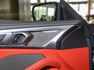 2021Ŀ 840i pTI܇ M\b п؅^