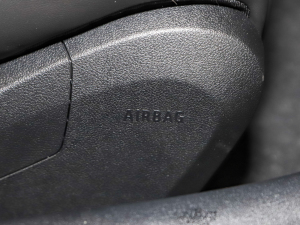 2021Ŀ 840i pTI܇ M\b п؅^