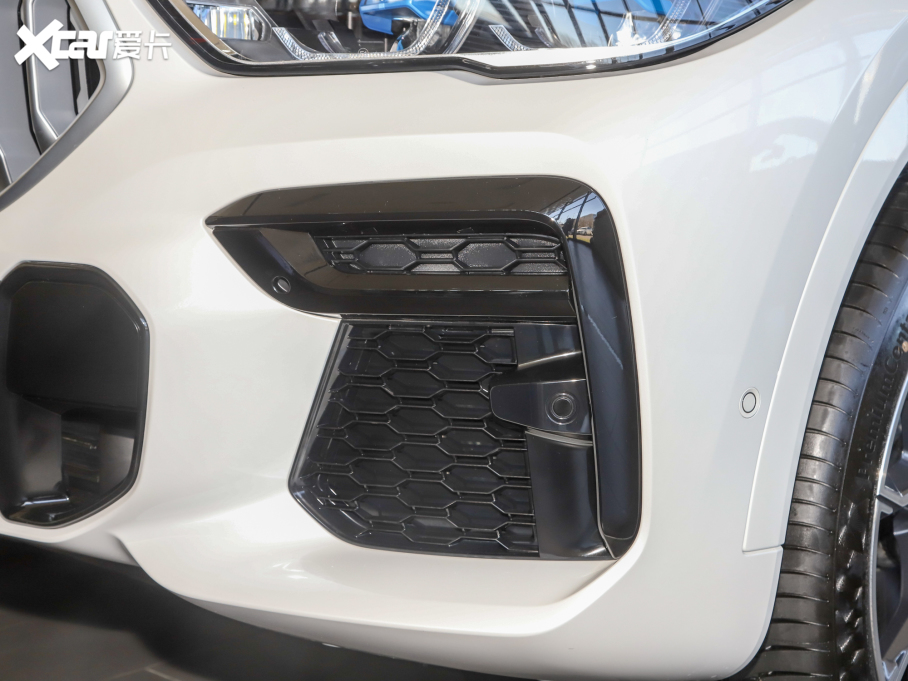 2022RX6 xDrive40i  M\b