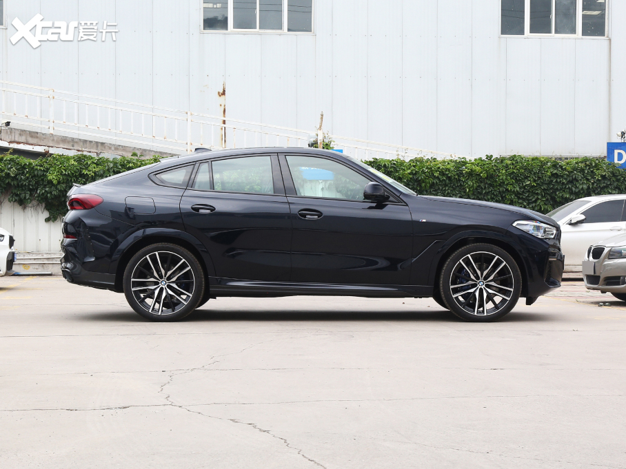 2022RX6 Ŀ xDrive40i  M\b