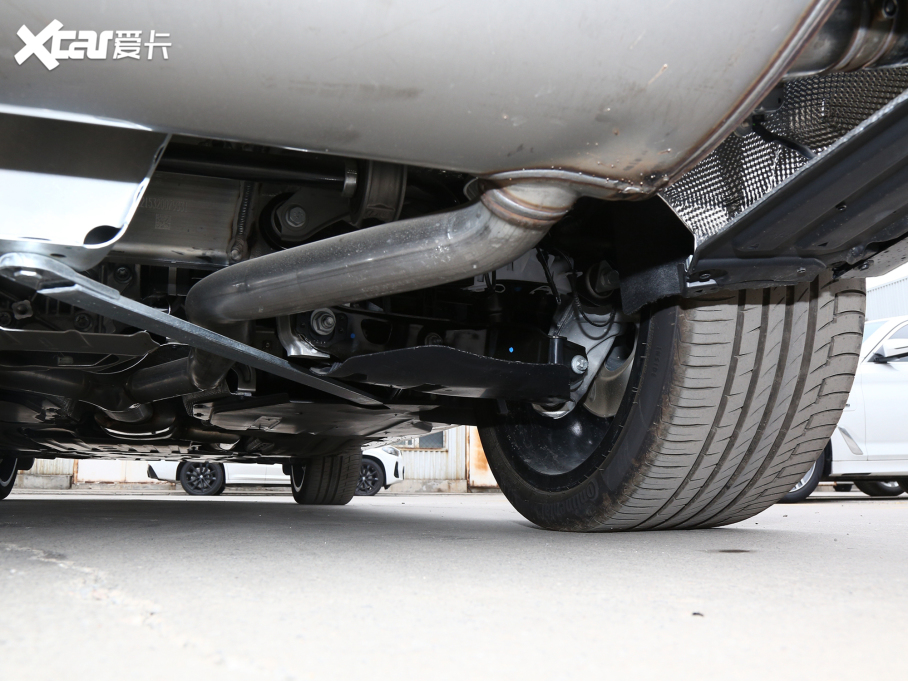 2022RX6 Ŀ xDrive40i  M\b