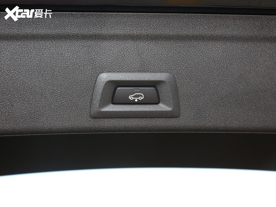 2022RX6 Ŀ xDrive40i  M\b