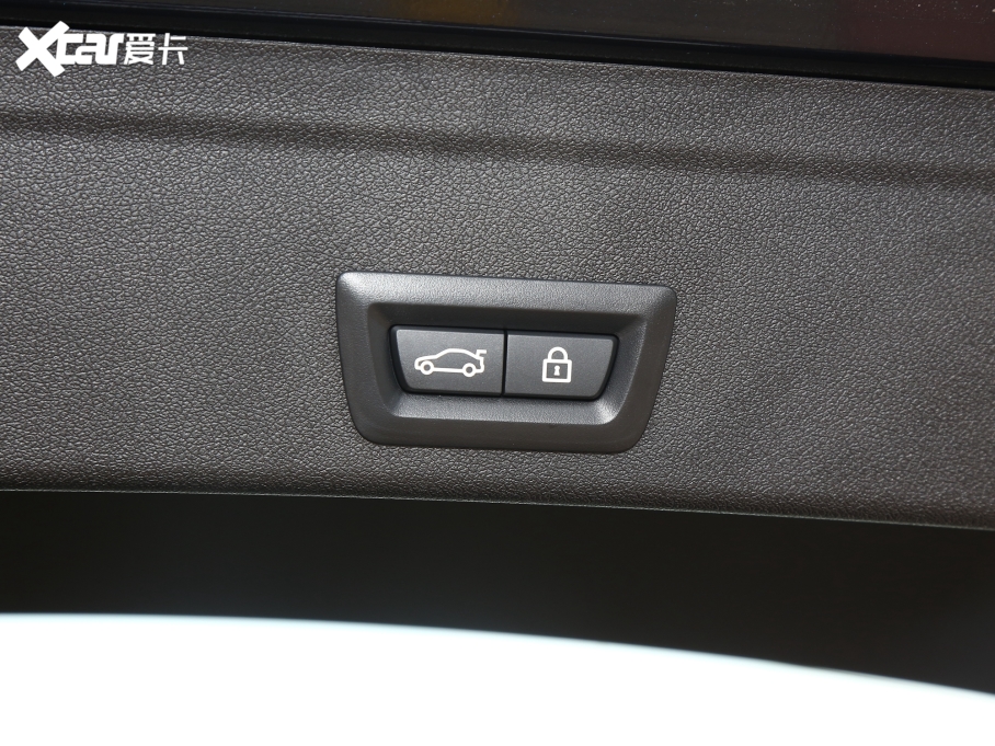 2022RX6 Ŀ xDrive40i  M\b