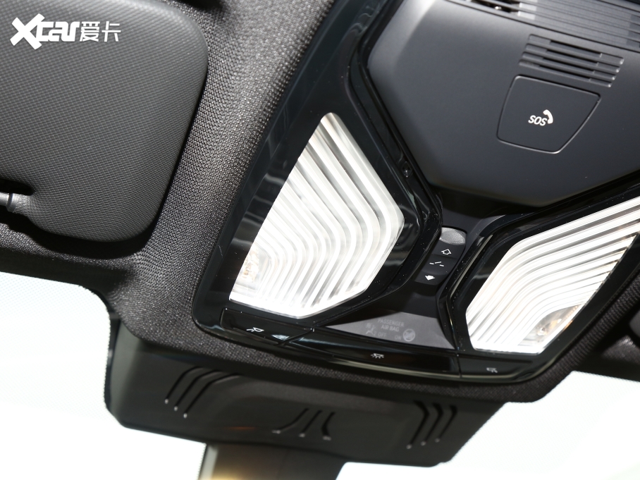 2022RX6 Ŀ xDrive40i  M\b