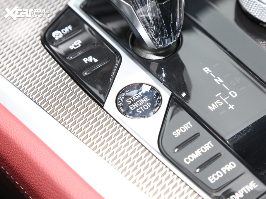 2022RX6 Ŀ xDrive40i  M\b