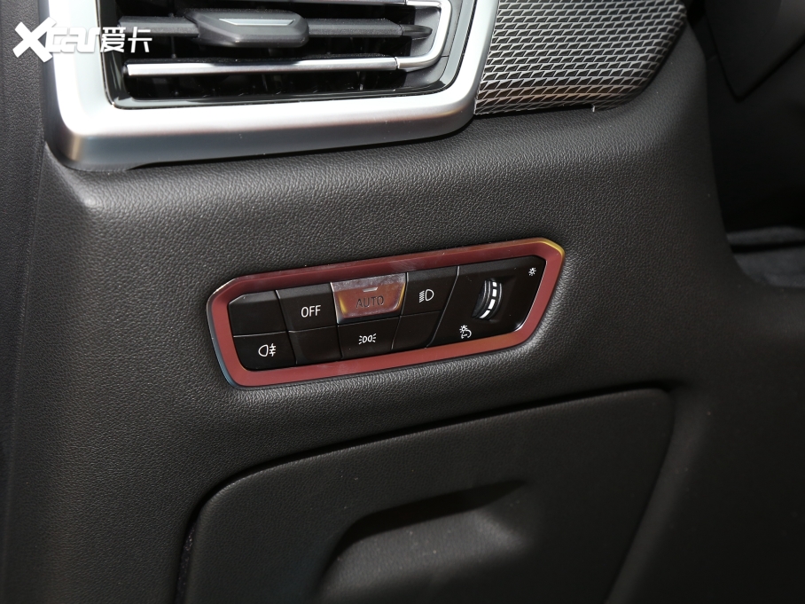 2022RX6 Ŀ xDrive40i  M\b