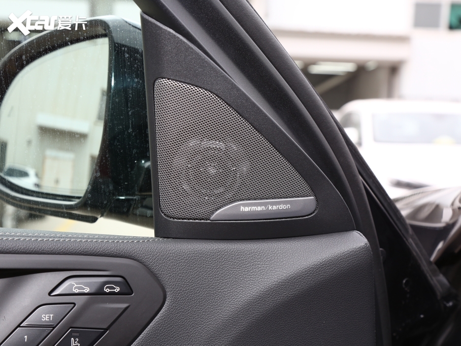 2022RX6 Ŀ xDrive40i  M\b