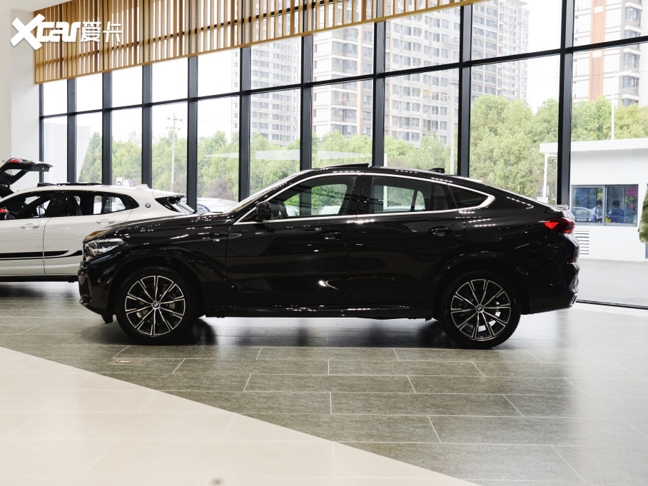 2022RX6 Ŀ xDrive30i M\b