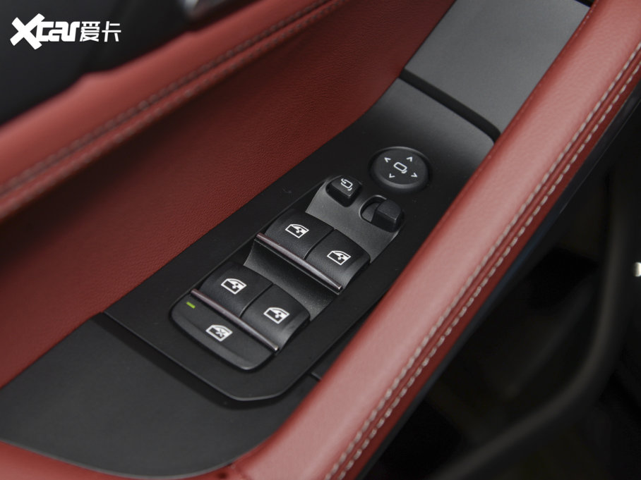 2022RX6 Ŀ xDrive30i M\b