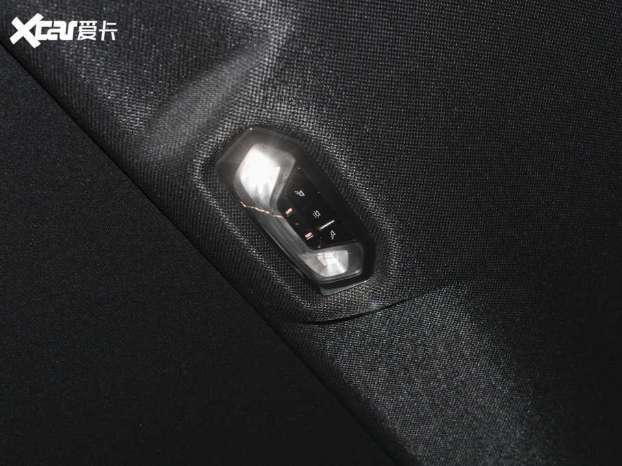 2022RX6 Ŀ xDrive30i M\b