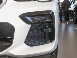 2022xDrive40i  M\b ^