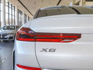 2022xDrive40i  M\b (ji)^