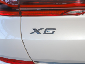2022xDrive40i  M\b (ji)^