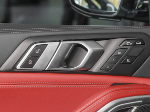 2022xDrive40i  M\b п؅^(q)