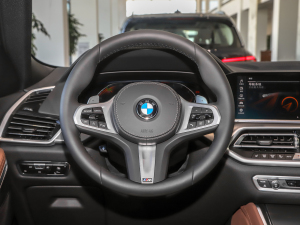 2022xDrive30i M\b п؅^