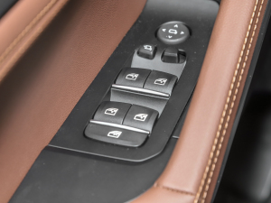 2022xDrive30i M\b п؅^