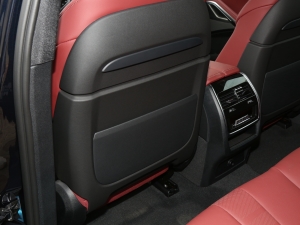 2022Ŀ xDrive40i  M\b g