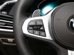 2022Ŀ xDrive40i  M\b п؅^