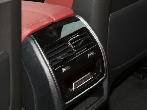 2022Ŀ xDrive40i  M\(yn)(dng)b п؅^(q)