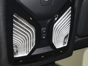 2022Ŀ xDrive30i M\(yn)(dng)b п؅^(q)