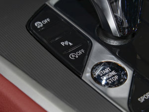 2022Ŀ xDrive30i M\(yn)(dng)b п؅^(q)