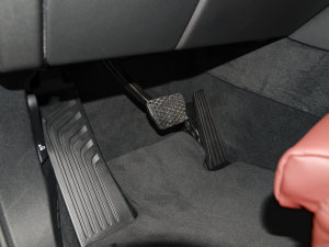 2022Ŀ xDrive30i M\b п؅^